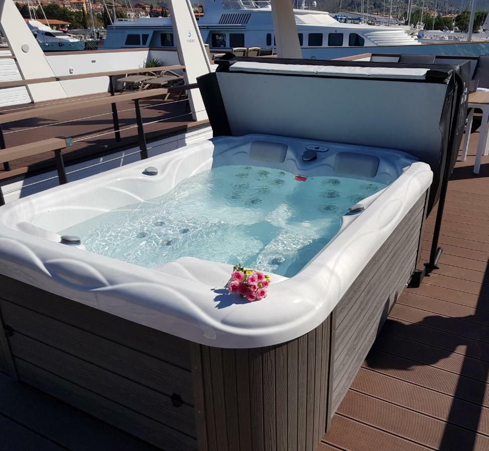 Floating House Marina Royal Villa Portorož Dış mekan fotoğraf